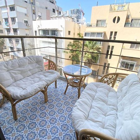 Sea Suites Tel Aviv Exteriör bild