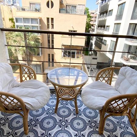Sea Suites Tel Aviv Rum bild