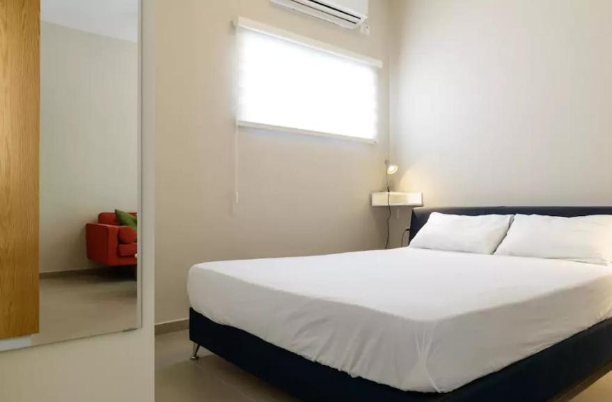 Sea Suites Tel Aviv Exteriör bild