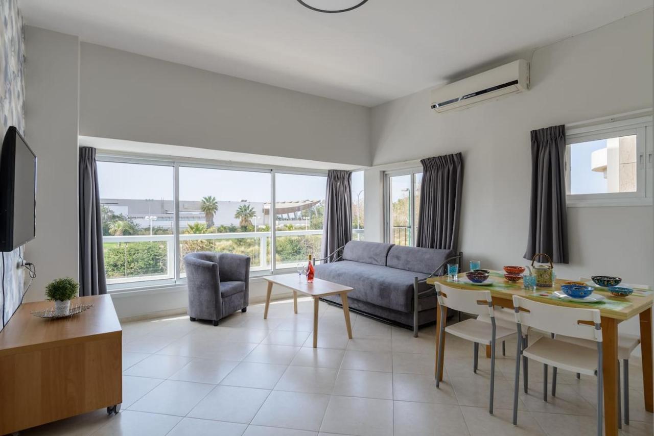 Sea Suites Tel Aviv Exteriör bild